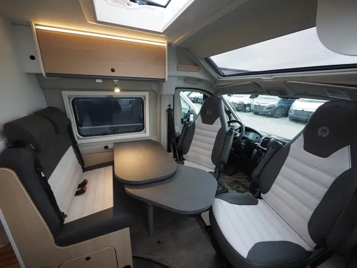 Fahrzeugbild Sunlight CLIFF 600 X, Automatik, Skyroof, Ind. Licht #5