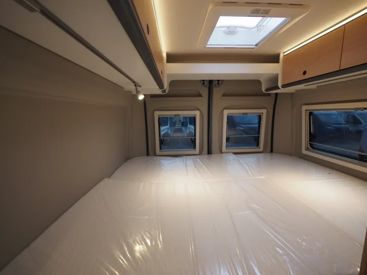 Fahrzeugbild Sunlight CLIFF 600 X, Automatik, Skyroof, Ind. Licht #9