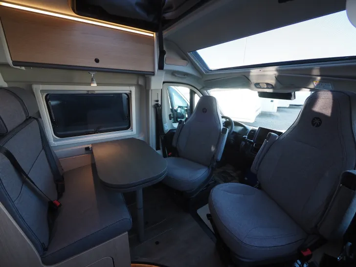 Fahrzeugbild Sunlight CLIFF 640 X RT 26, Vollausstattung ! +Aufstelld. #8