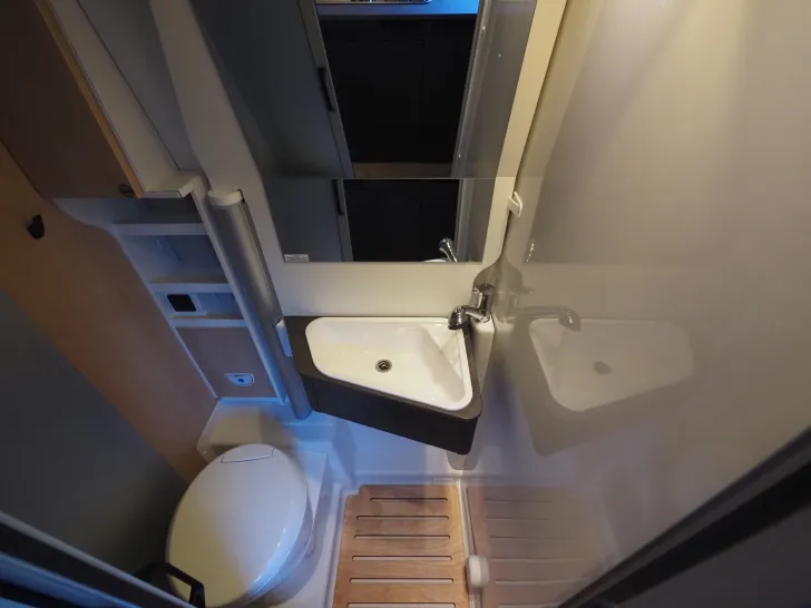 Fahrzeugbild Sunlight CLIFF 640 X RT 26, Vollausstattung ! +Aufstelld. #23