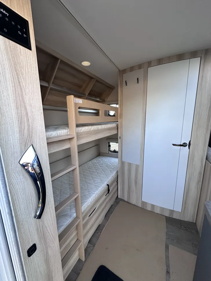 Fahrzeugbild Hobby De Luxe 490 KMF #6