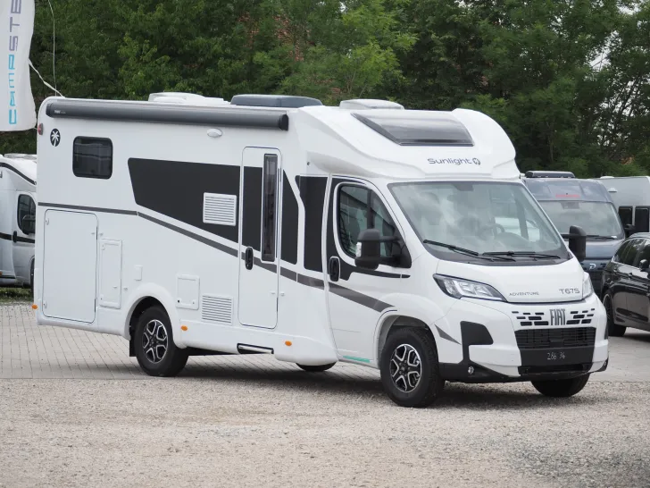 Fahrzeugbild Sunlight T 67S Adventure Edition, Automatik, Hubbett #2