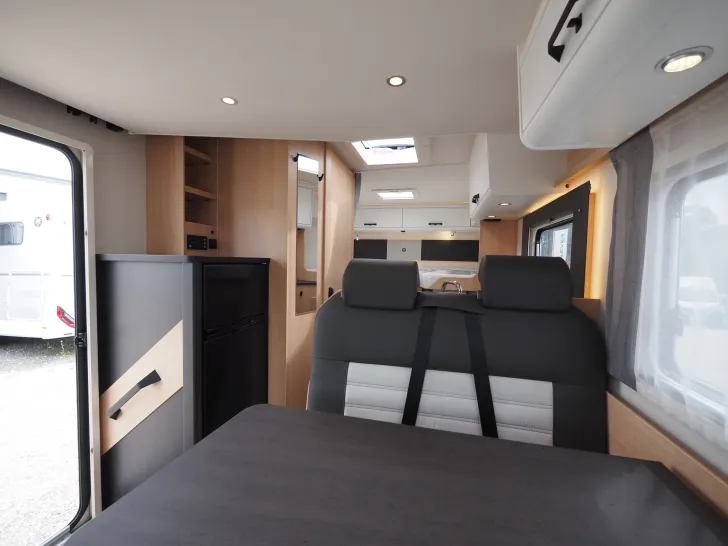 Fahrzeugbild Sunlight T 67S Adventure Edition, Automatik, Hubbett #6