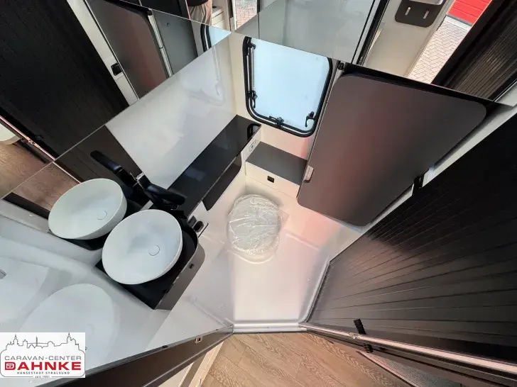 Fahrzeugbild Hobby Excellent 460 SL Autark, City Wasser #8