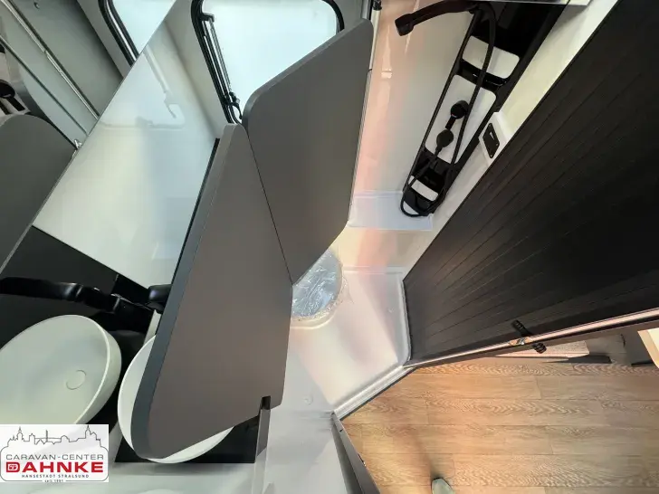 Fahrzeugbild Hobby Excellent 460 SL Autark, City Wasser #9