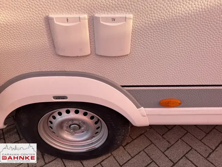 Fahrzeugbild Hobby Excellent 460 SL Autark, City Wasser #14