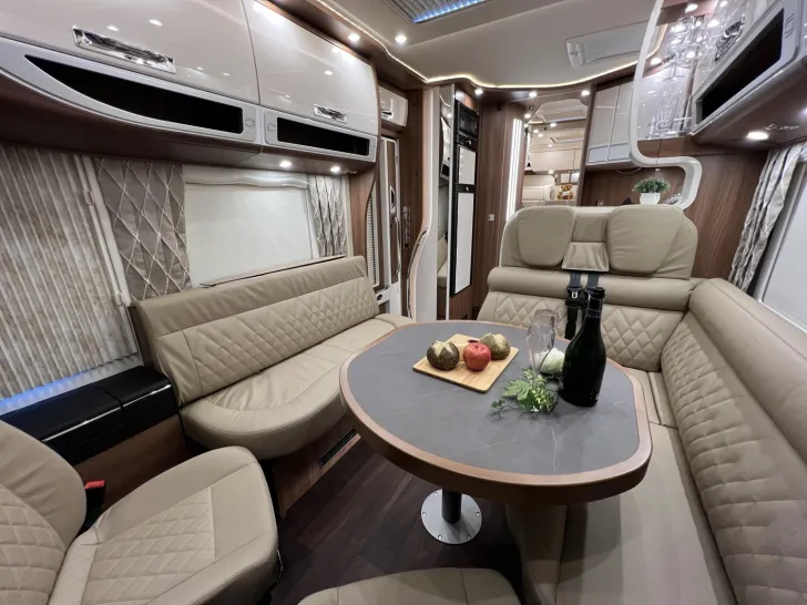 Fahrzeugbild Carthago chic e-line I 61 XL LE Mercedes (299) #16