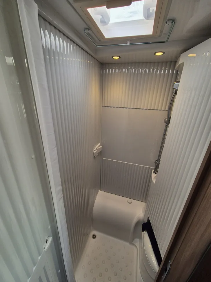 Fahrzeugbild Carado V132 pro+ #25