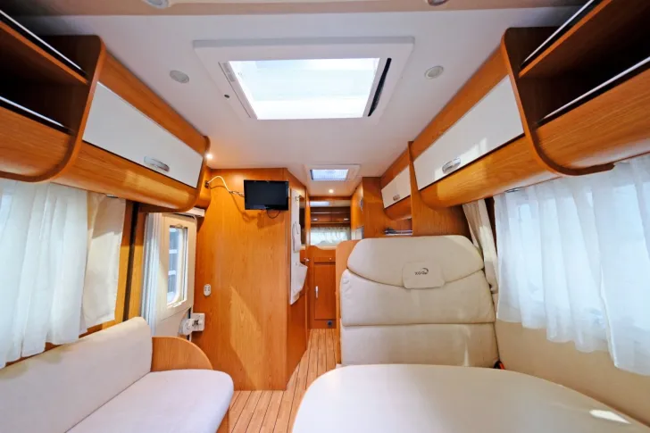 Fahrzeugbild XGO Coupe 303/Festbett/Garage/Klimaanlage/Markise #5