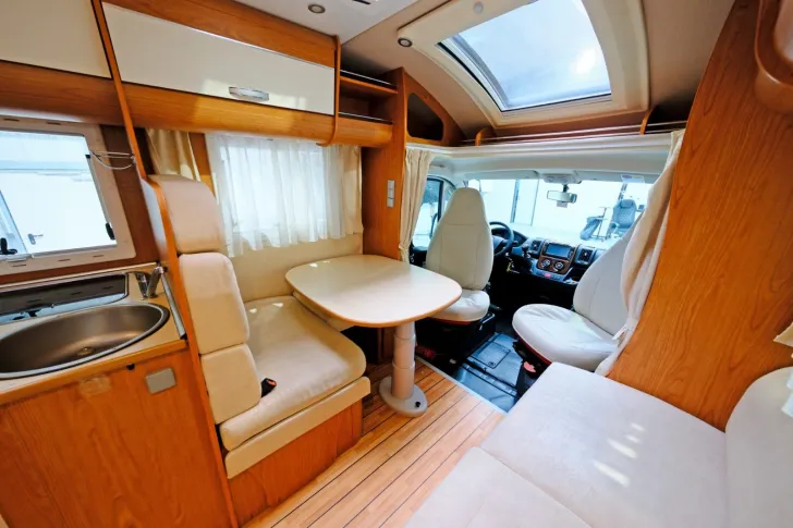 Fahrzeugbild XGO Coupe 303/Festbett/Garage/Klimaanlage/Markise #8