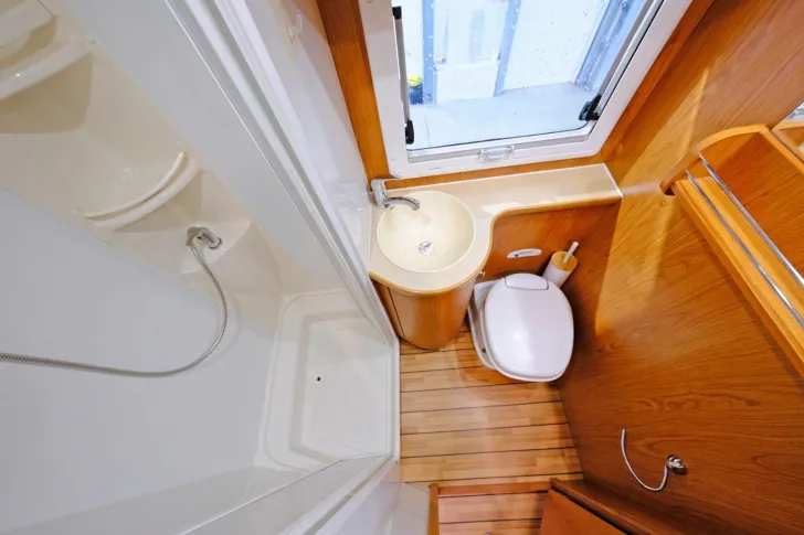 Fahrzeugbild XGO Coupe 303/Festbett/Garage/Klimaanlage/Markise #12