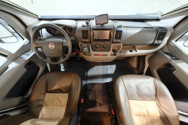 Fahrzeugbild Rapido 7066 DF/Einzelbetten/Solar/Klima/Preisgarantie #8