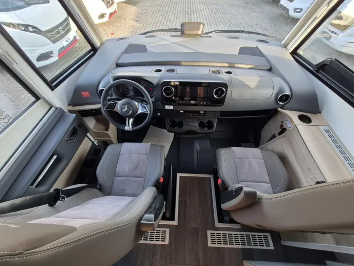 Fahrzeugbild Frankia Platin I 7400 Plus Pure 5.5 t #8