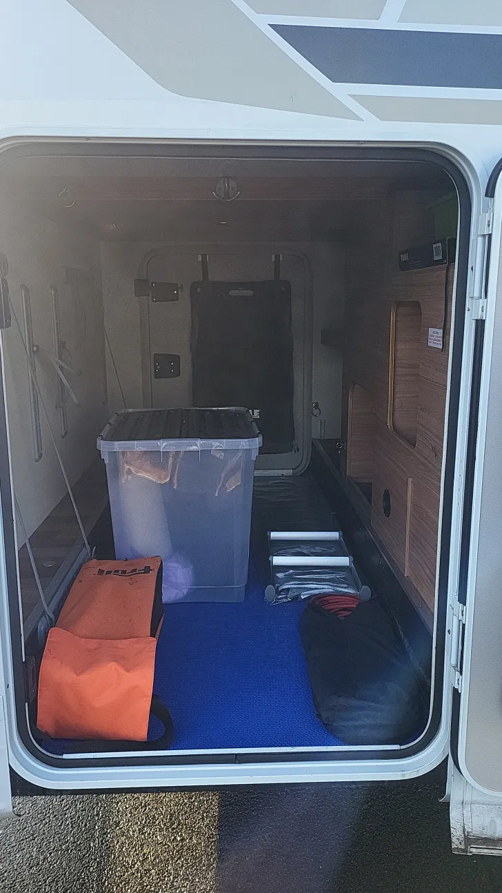 Heckgarage Weinsberg CaraCore 700 MEG Automatik