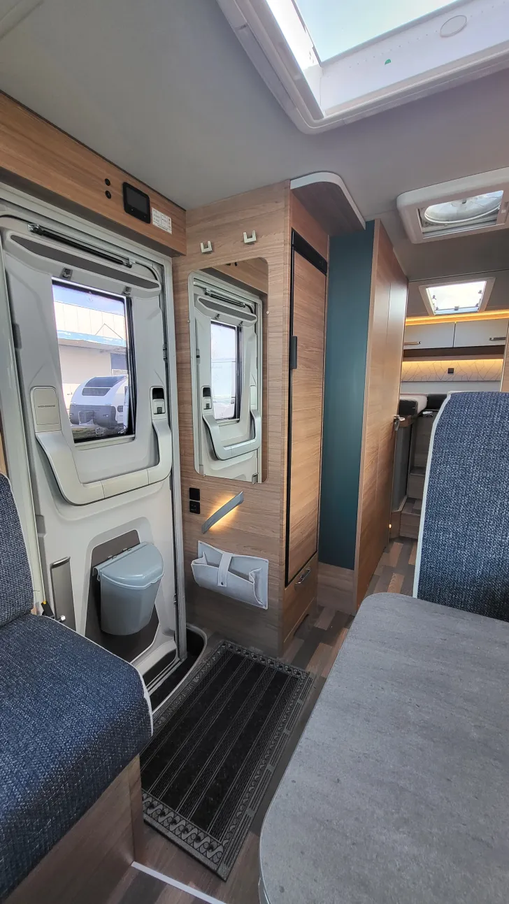 Küchen Weinsberg CaraCore 700 MEG Automatik