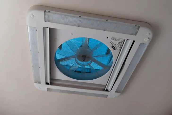 Fahrzeugbild Ahorn Camp Canada TE plus *Hubbett*SAT*TV*3 x Solar* #22