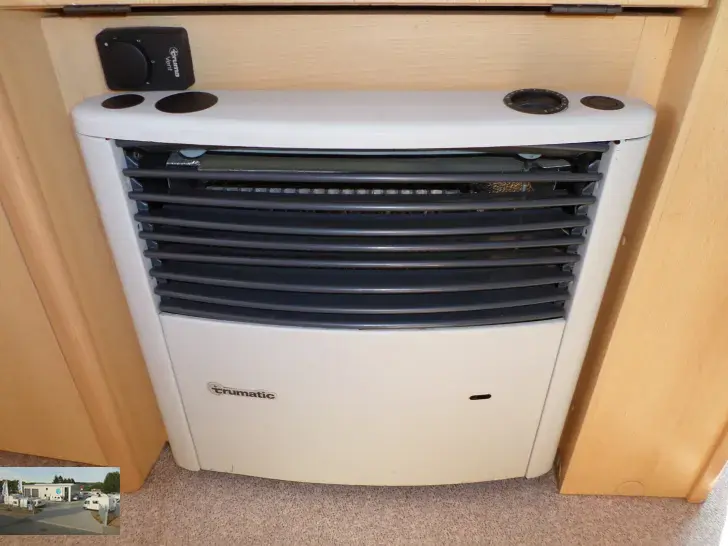 Fahrzeugbild Knaus Südwind 400 TS Nr. 90 - Mover, DB #9