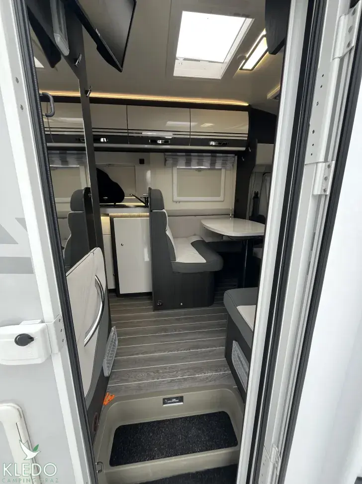 Fahrzeugbild Roller Team Kronos 285 P #9