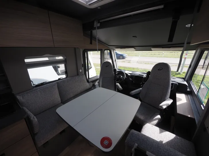 Fahrzeugbild Dethleffs Trend I 7057 EBL, 180 PS Autom., Loungesitzgr. #7