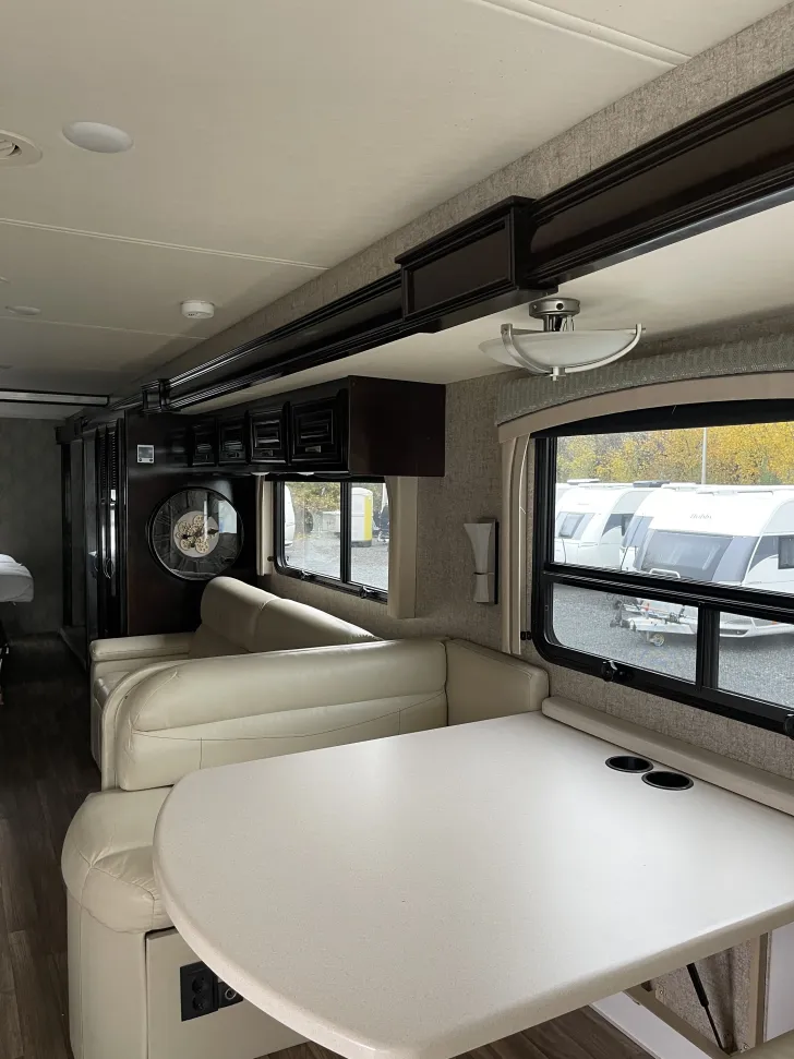 Fahrzeugbild THOR Motor Coach Miramar #9