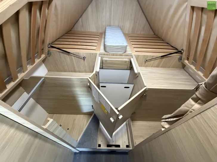 Fahrzeugbild Challenger Alkoven C387 Start Edition 6-Schlafplätze Solar #28