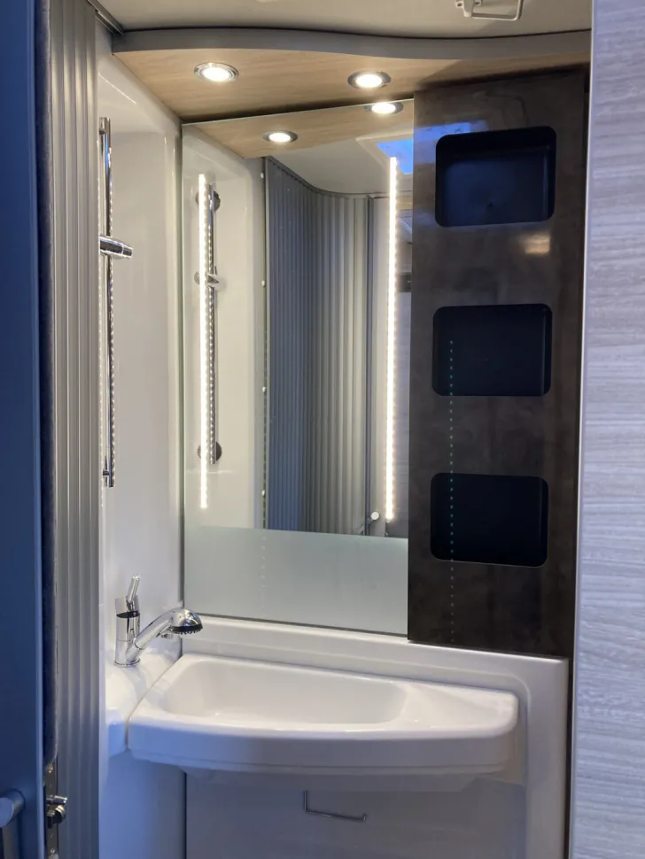 Fahrzeugbild Knaus VAN TI PLUS 650 MEG PLAT.SEL. Allrad #20