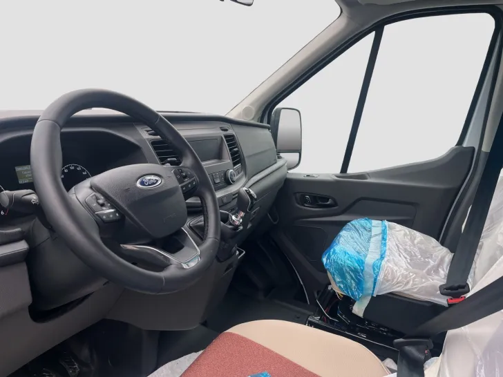 Fahrzeugbild Bürstner Lineo T 620 G (Solar Markise) #6