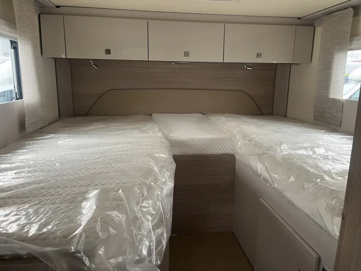 Fahrzeugbild Bürstner Lineo T 620 G (Solar Markise) #12