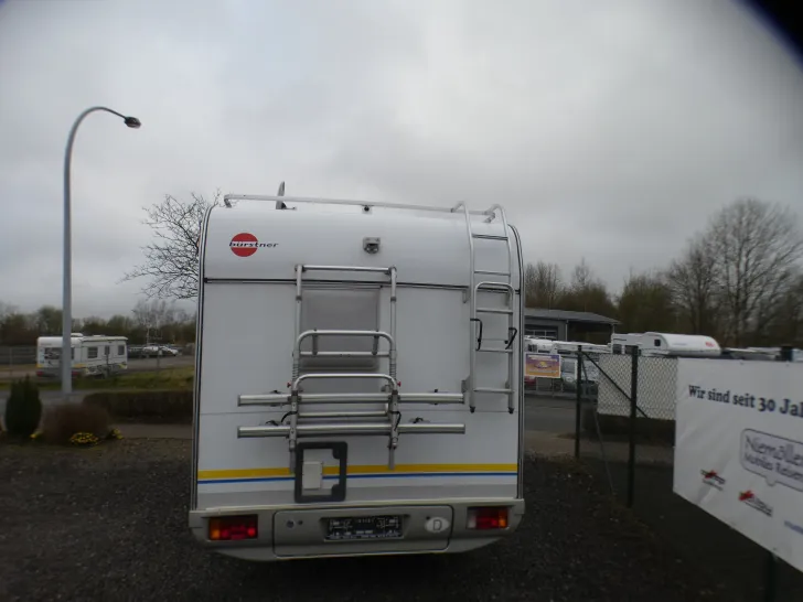 Fahrzeugbild Bürstner Alkoven A 530 Active #4