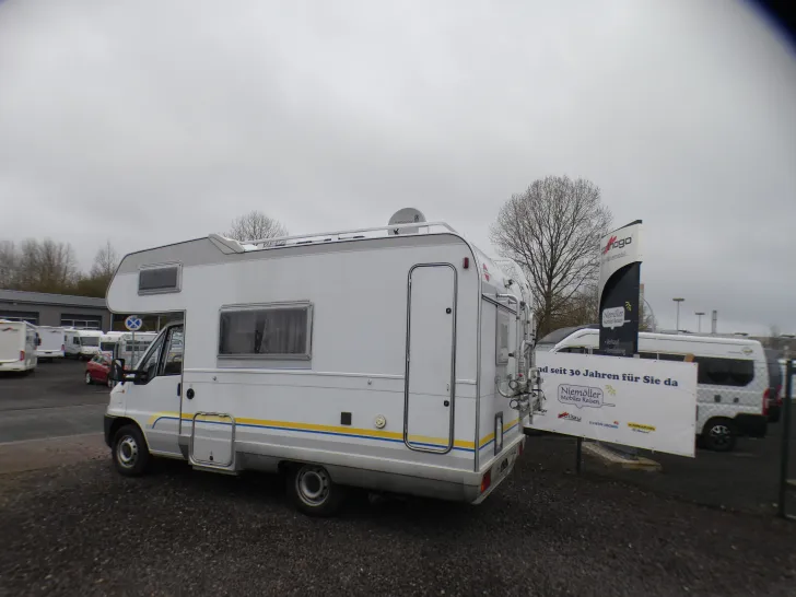 Fahrzeugbild Bürstner Alkoven A 530 Active #5