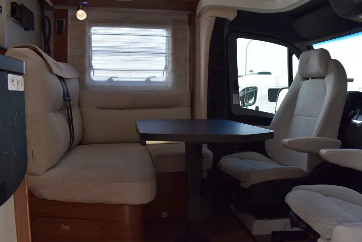 Fahrzeugbild Hymer B-Klasse MC T 580 Mercedes, Automatik, Distronic #6