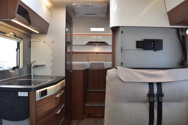 Fahrzeugbild Hymer B-Klasse MC T 580 Mercedes, Automatik, Distronic #8