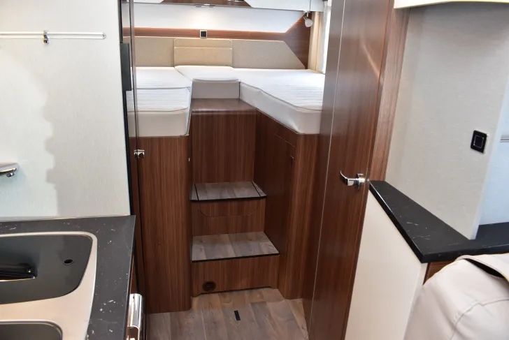 Fahrzeugbild Hymer B-Klasse MC T 580 Mercedes, Automatik, Distronic #12