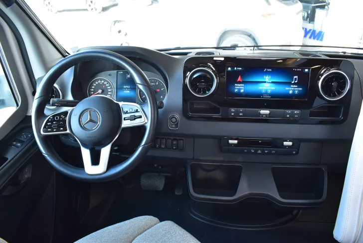 Fahrzeugbild Hymer B-Klasse MC T 580 Mercedes, Automatik, Distronic #38