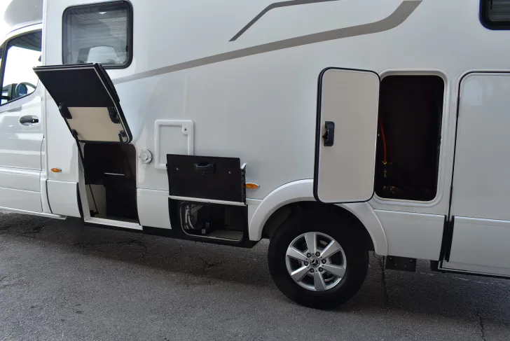 Fahrzeugbild Hymer B-Klasse MC T 580 Mercedes, Automatik, Distronic #43