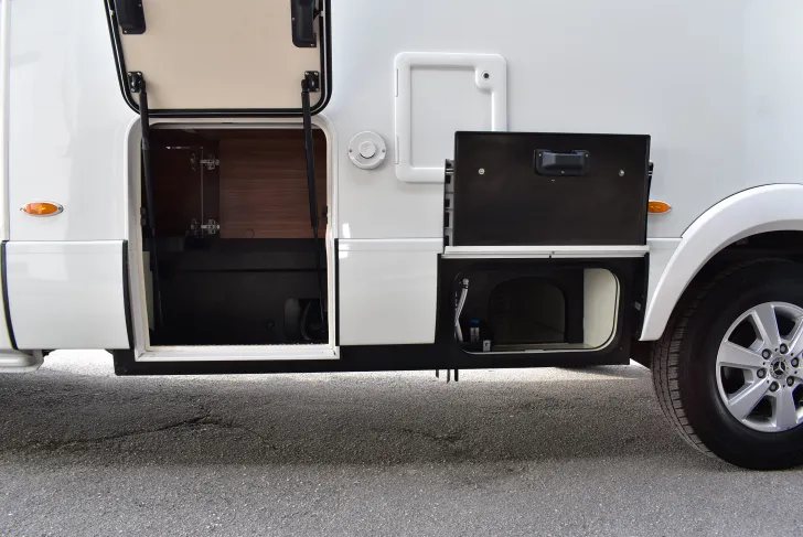 Fahrzeugbild Hymer B-Klasse MC T 580 Mercedes, Automatik, Distronic #44