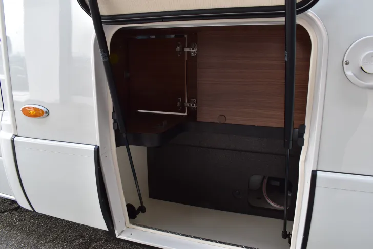 Fahrzeugbild Hymer B-Klasse MC T 580 Mercedes, Automatik, Distronic #46