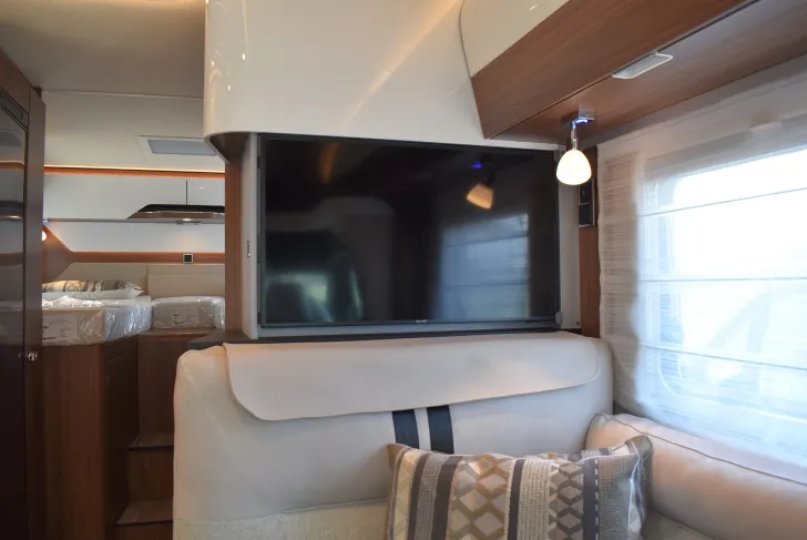 Fahrzeugbild Hymer B-Klasse MC T 580 Mercedes, Automatik, Distronic #9