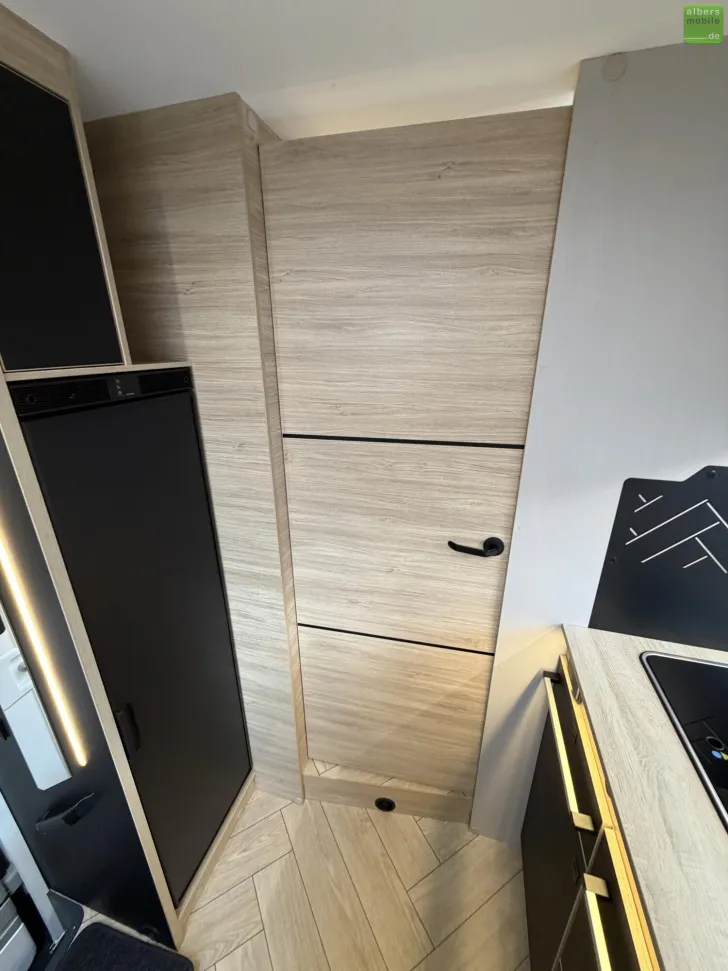 Fahrzeugbild Challenger Teilintegriert Graphite Edition 317 Drive 2026 #17