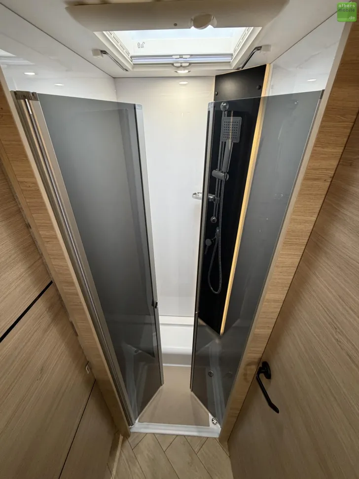 Fahrzeugbild Challenger Teilintegriert Graphite Edition 317 Drive 2026 #22