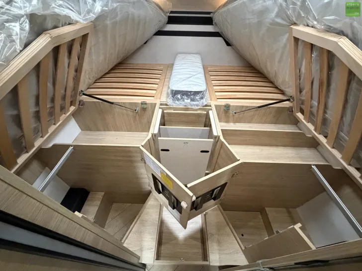 Fahrzeugbild Challenger Teilintegriert Graphite Edition 317 Drive 2026 #27