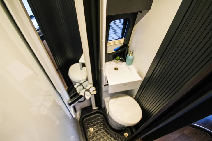 Fahrzeugbild Knaus BoxLife 540 MQ Platinum Selection Care-Drive-Paket | Hubbett #14