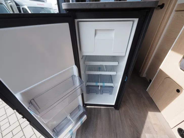 Fahrzeugbild Sunlight CLIFF 600, Sonderedition, Markise, Multimedia #11