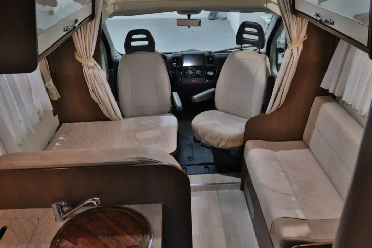 Fahrzeugbild Roller Team T-Line/2.Hand/Festbett+Hubbett/Garage/Klima #10