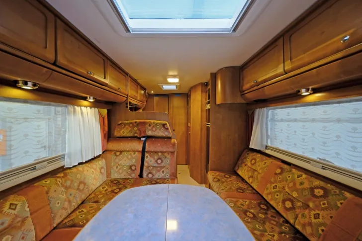 Fahrzeugbild RAPIDO LE RANDANNEUR 9048 DF - Hubbett - Klima #10