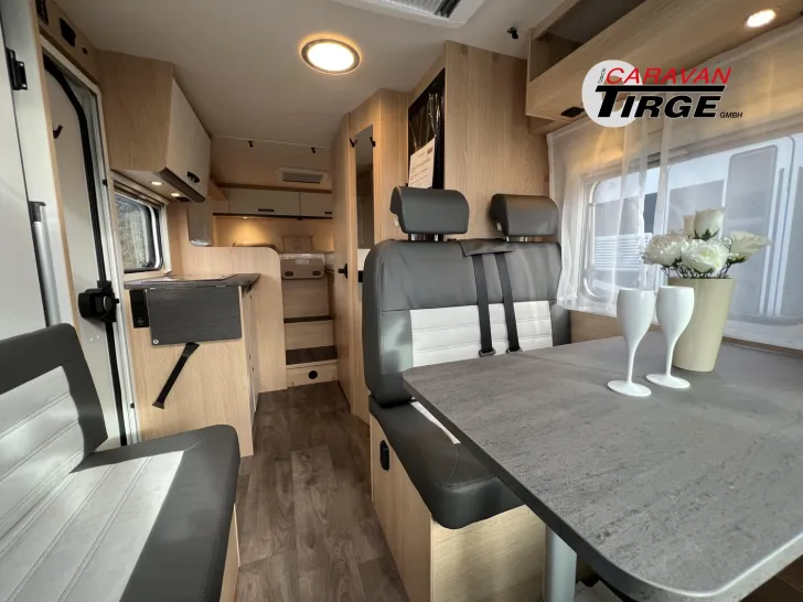 Fahrzeugbild Sunlight Adventure V 67S #9