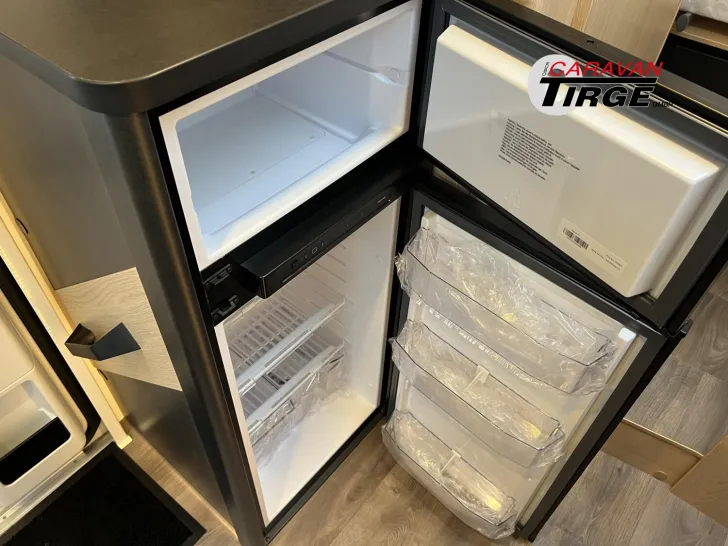 Fahrzeugbild Sunlight Adventure T Ford 690L #15