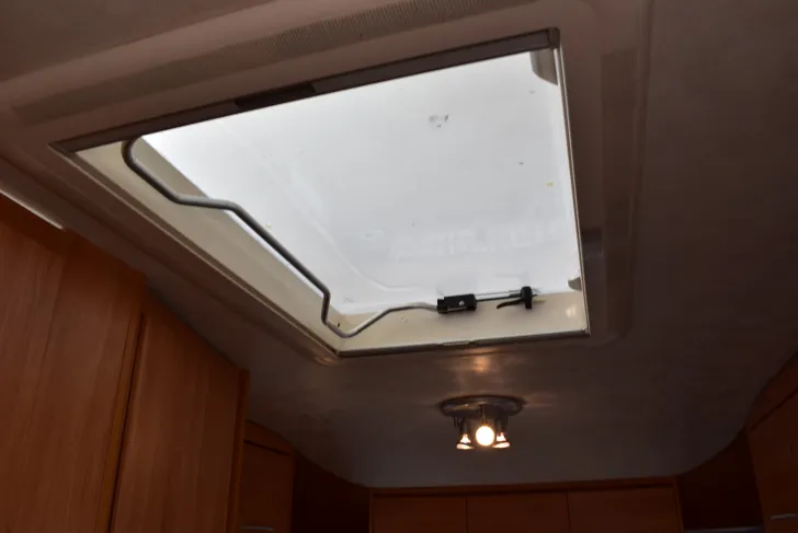 Fahrzeugbild Adria Adora 462 UB Klapp-Stockbett #11