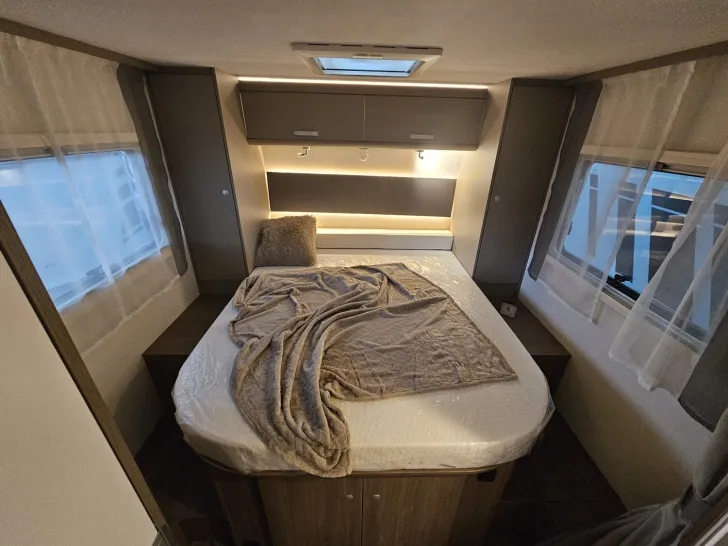 Fahrzeugbild Carado Edition25 T Ford 449 AHK, SATANLAGE #11