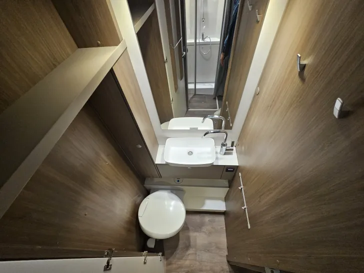 Fahrzeugbild Carado Edition25 T Ford 449 AHK, SATANLAGE #13